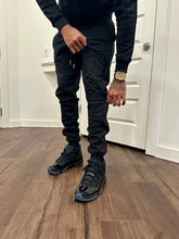 Load image into Gallery viewer, Black Classic Crewneck Set